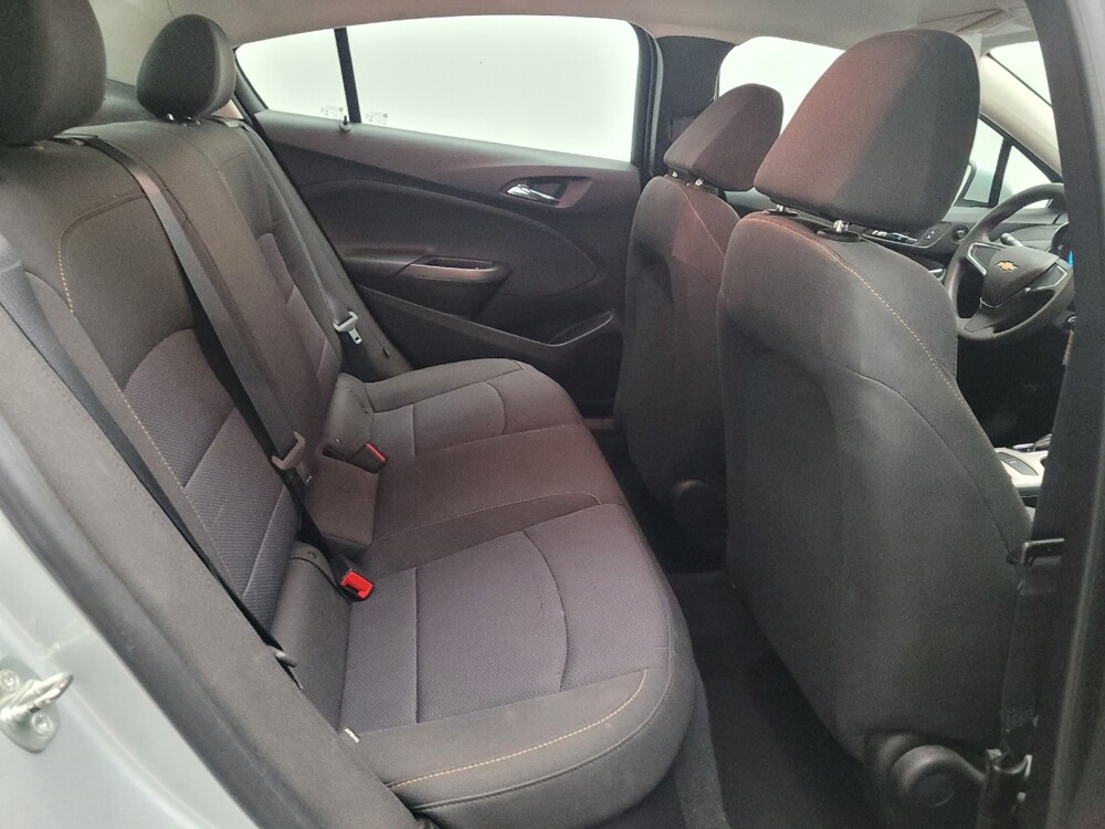 2018 Chevrolet Cruze in Riverside, CA 92504 - 18146803 19