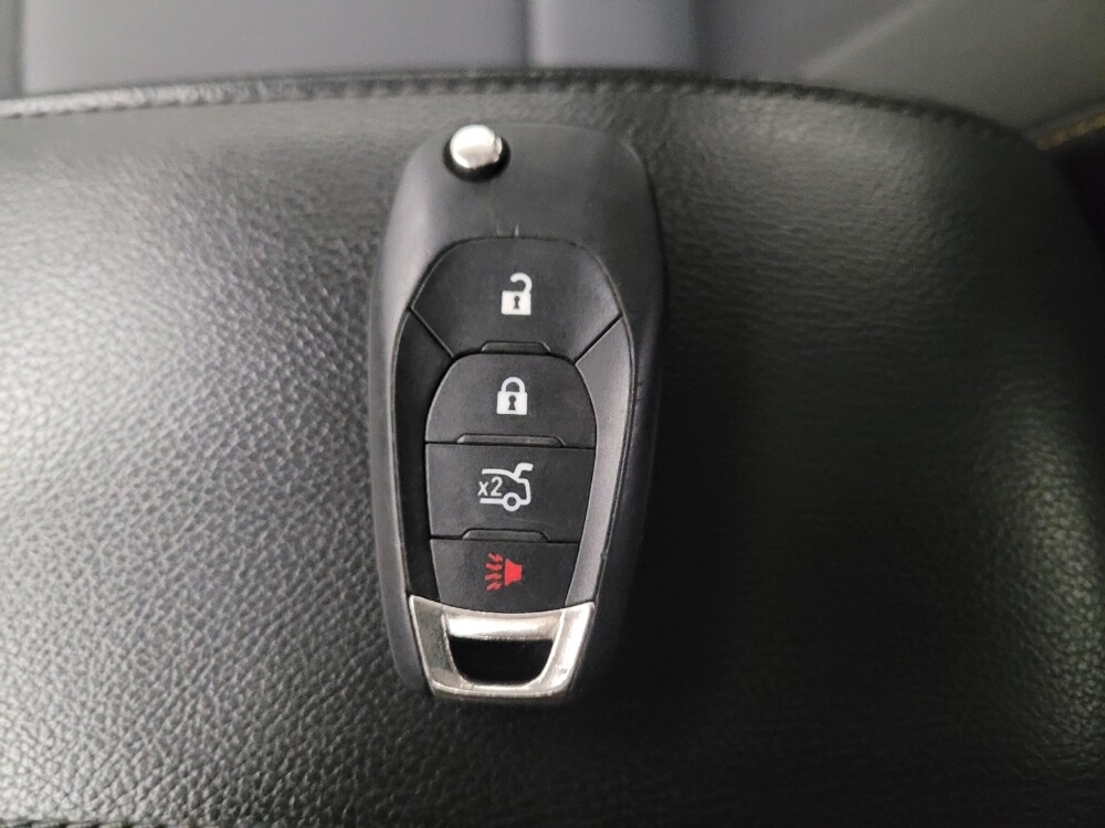2018 Chevrolet Cruze in Riverside, CA 92504 - 18146803 32