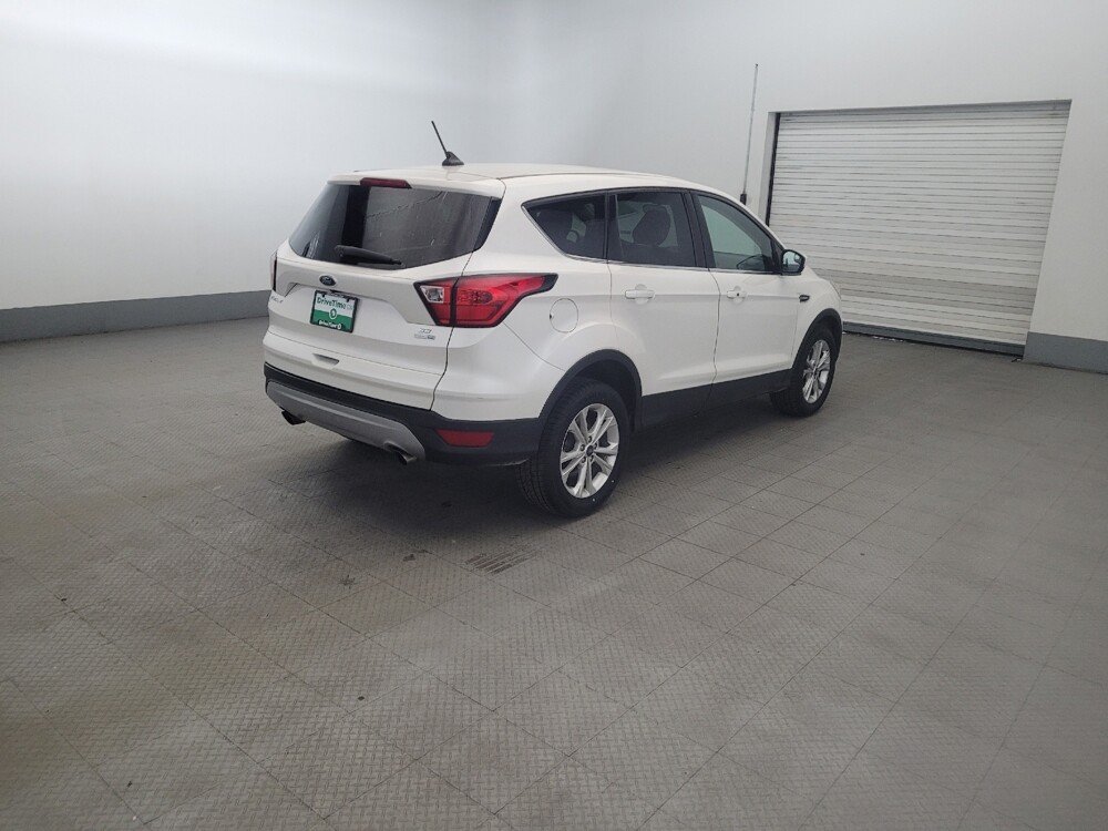 2019 Ford Escape in Williamstown, NJ 8094 - 18146830 9