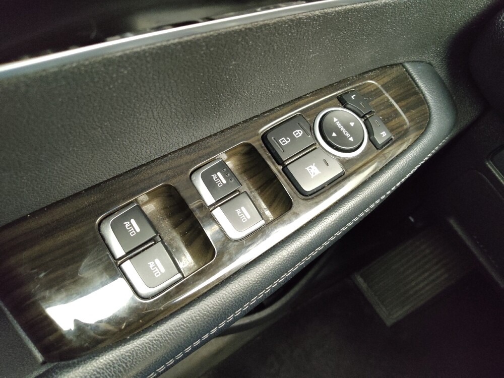 2019 Kia Sorento in Taylor, MI 48180 - 18146837 27