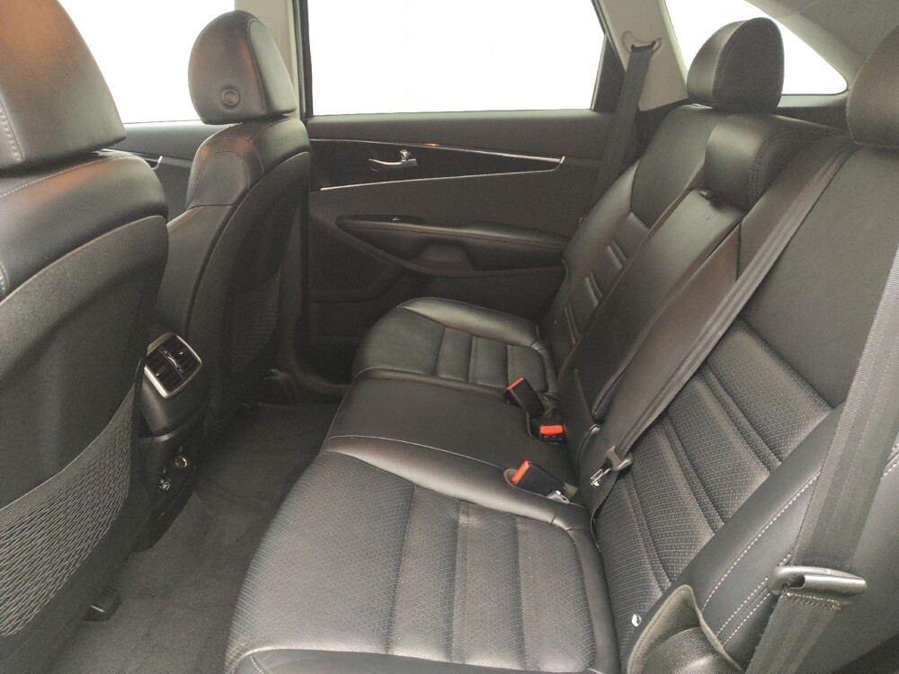 2019 Kia Sorento in Taylor, MI 48180 - 18146837 18