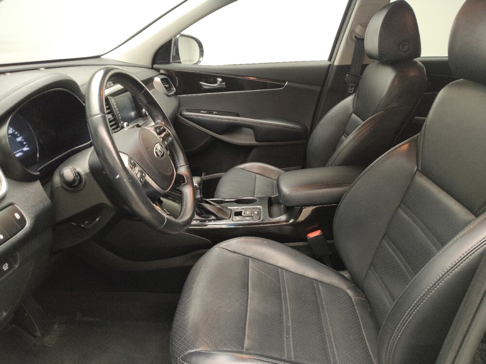 2019 Kia Sorento in Taylor, MI 48180 - 18146837 17
