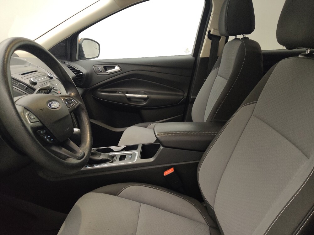 2017 Ford Escape in Peoria, IL 61615 - 18146874 17