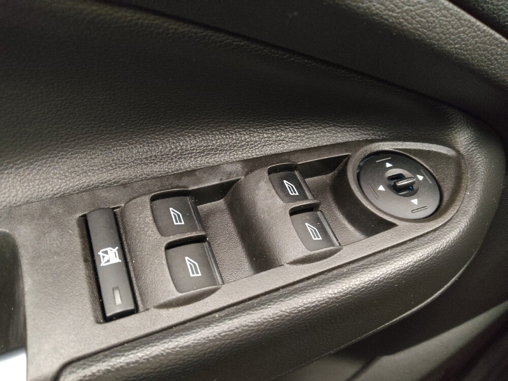 2017 Ford Escape in Peoria, IL 61615 - 18146874 27