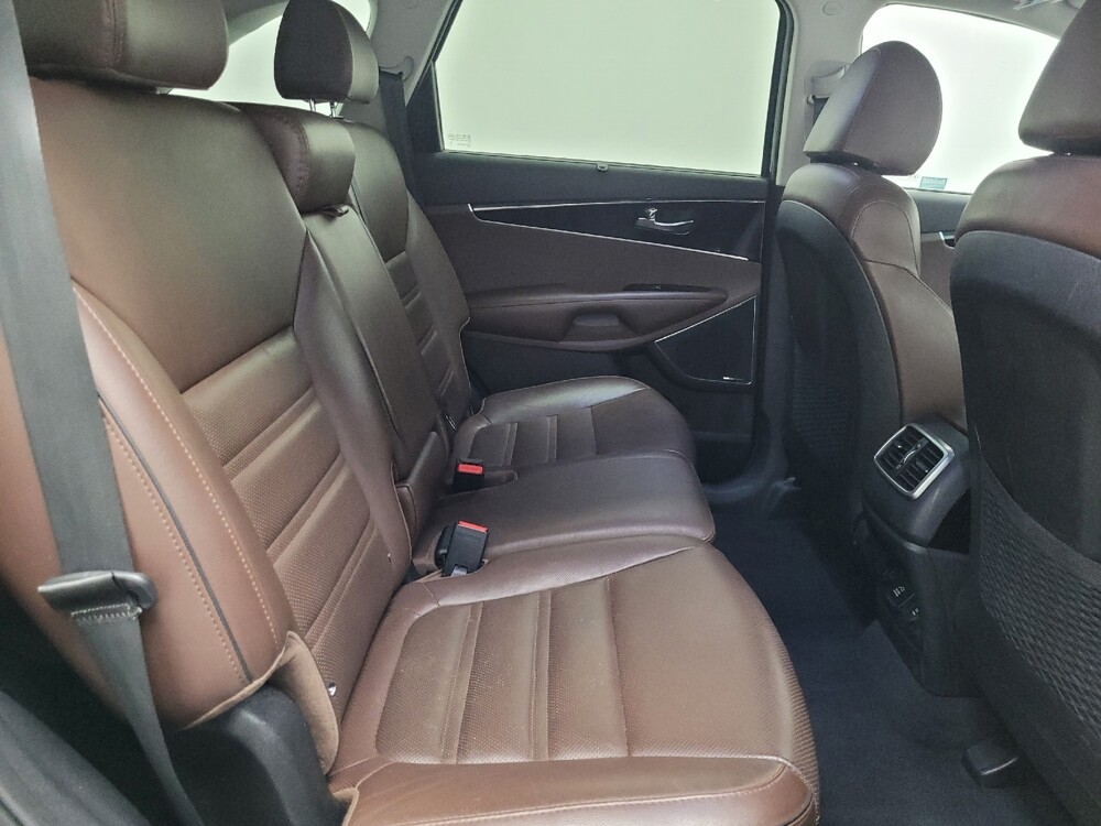2019 Kia Sorento in Las Vegas, NV 89104 - 18146894 19