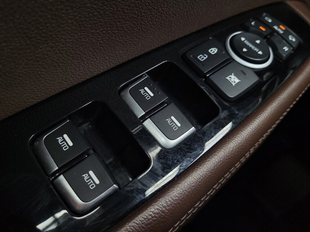 2019 Kia Sorento in Las Vegas, NV 89104 - 18146894 27