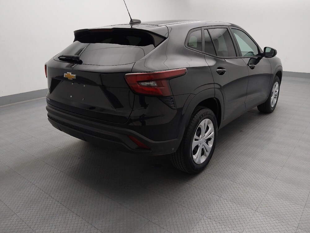 2024 Chevrolet Trax in Gladstone, MO 64118 - 18146899 9