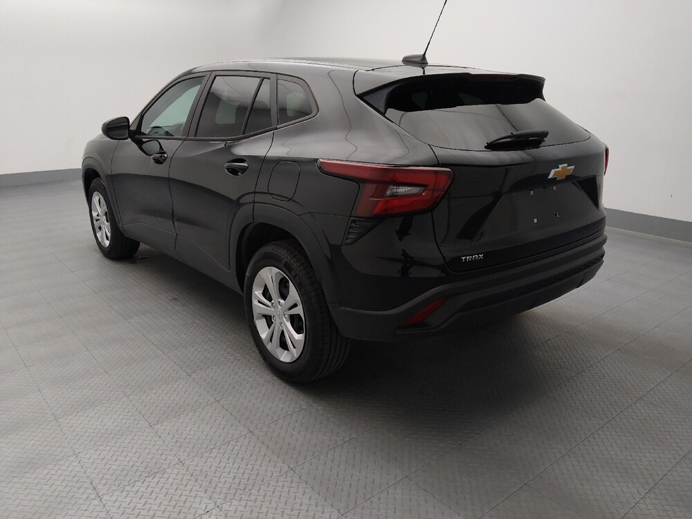 2024 Chevrolet Trax in Gladstone, MO 64118 - 18146899 5