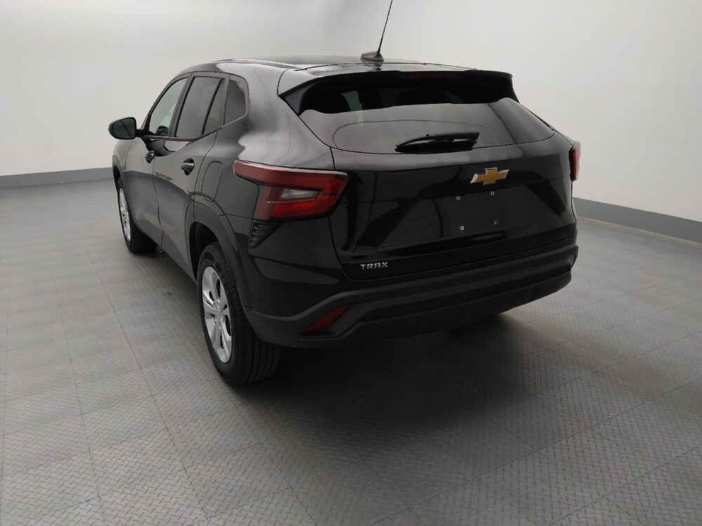 2024 Chevrolet Trax in Gladstone, MO 64118 - 18146899 6