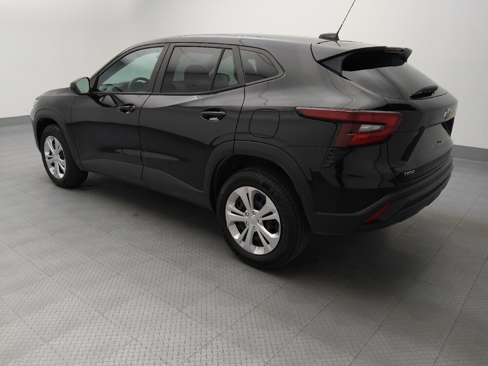 2024 Chevrolet Trax in Gladstone, MO 64118 - 18146899 3