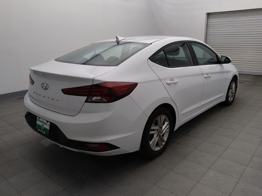 2019 Hyundai Elantra in Houston, TX 77034 - 18146905 9