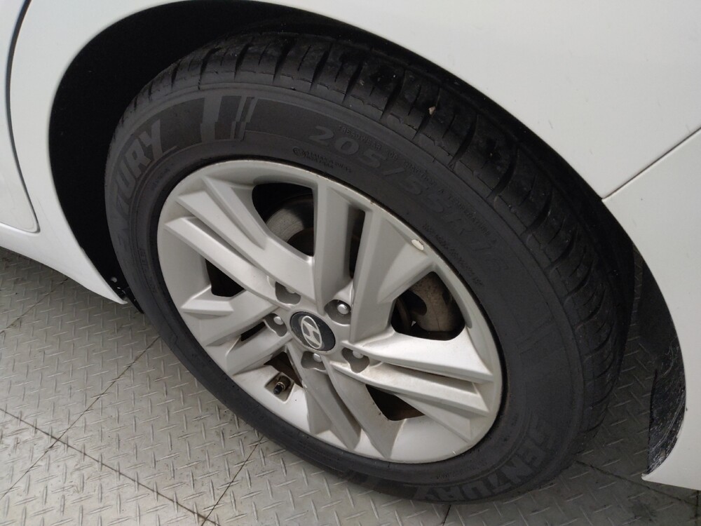2019 Hyundai Elantra in Houston, TX 77034 - 18146905 31