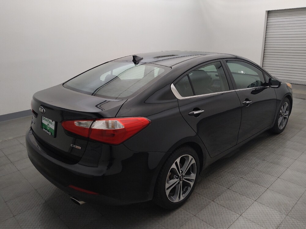 2016 Kia Forte in Houston, TX 77074 - 18146933 9