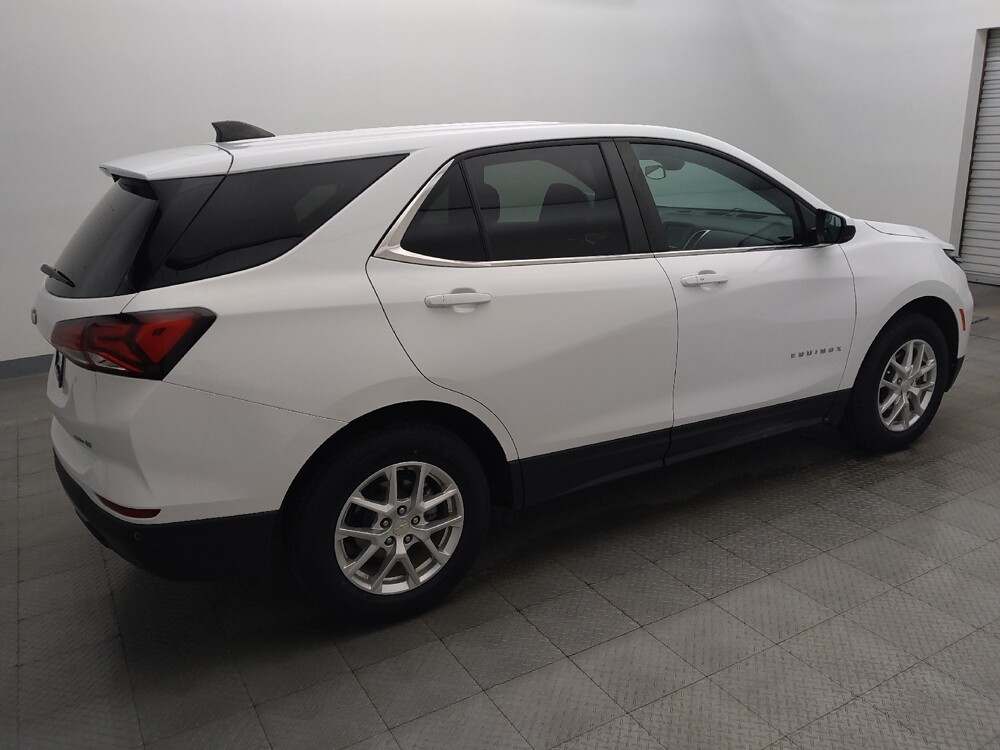 2024 Chevrolet Equinox in Houston, TX 77034 - 18146937 10