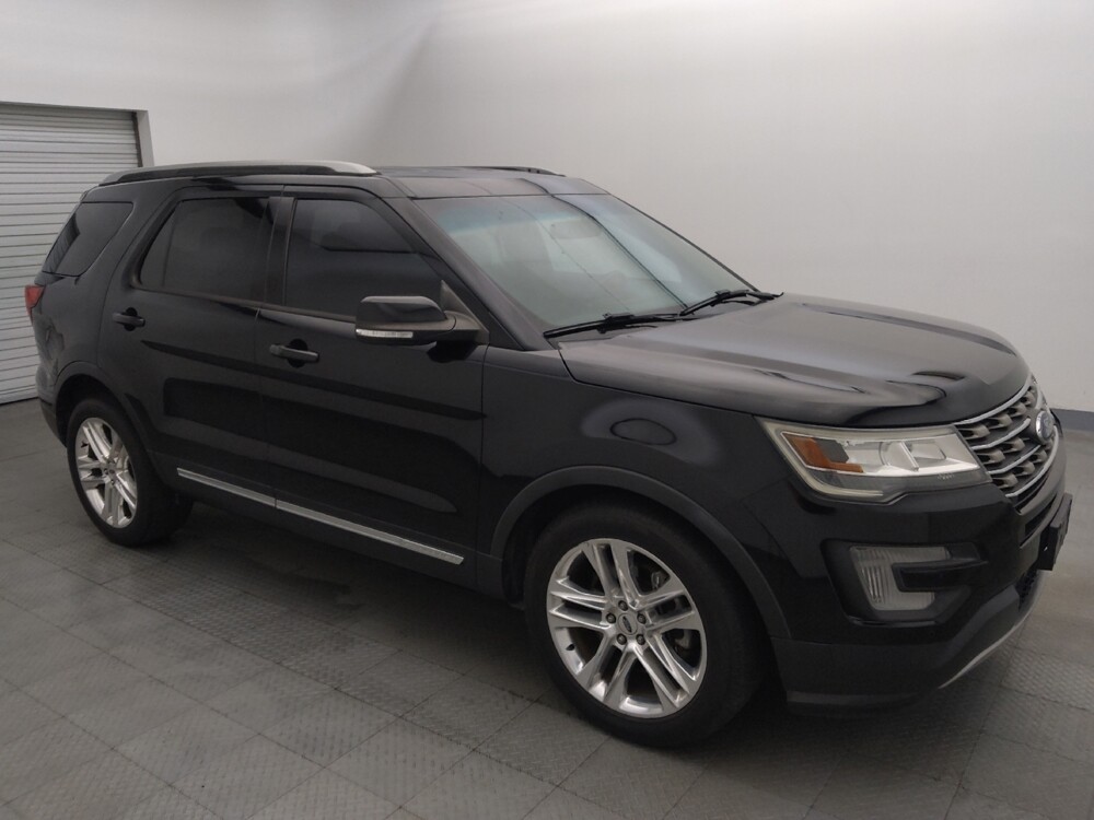2017 Ford Explorer in Houston, TX 77034 - 18146940 11