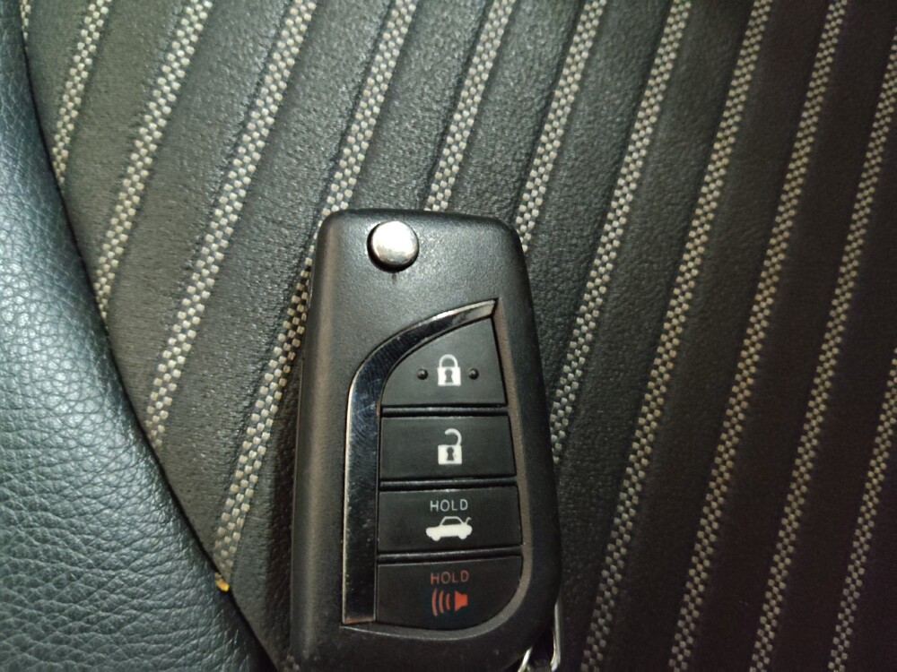 2020 Toyota Camry in Plano, TX 75074 - 18146946 32