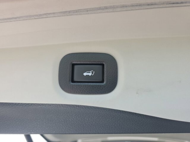 2018 Nissan Rogue in Marysville, OH 43040 - 18147014 27