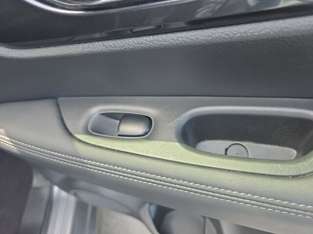 2018 Nissan Rogue in Marysville, OH 43040 - 18147014 29