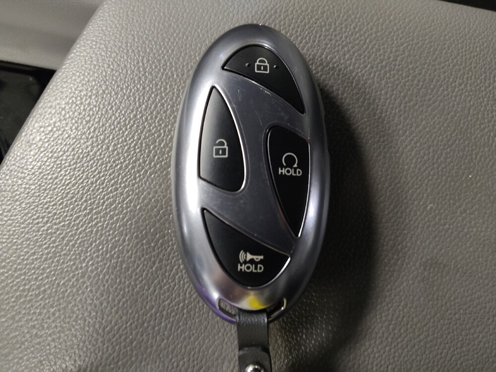 2025 Hyundai Elantra in Conyers, GA 30094 - 18147083 32