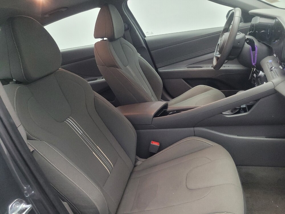2025 Hyundai Elantra in Conyers, GA 30094 - 18147083 21