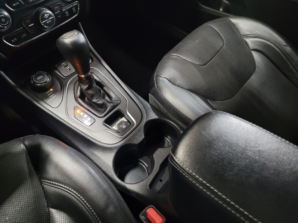 2019 Jeep Cherokee in Allentown, PA 18103 - 18147084 26