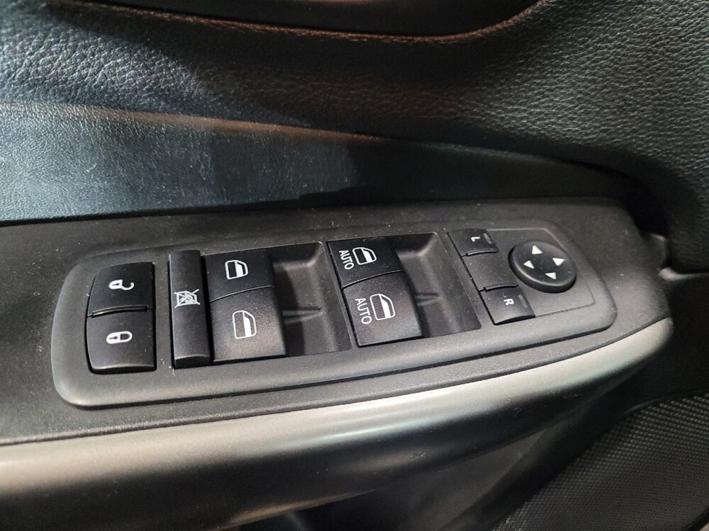 2019 Jeep Cherokee in Allentown, PA 18103 - 18147084 27