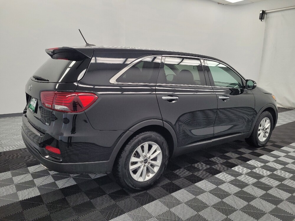 2019 Kia Sorento in Houston, TX 77060 - 18147194 10