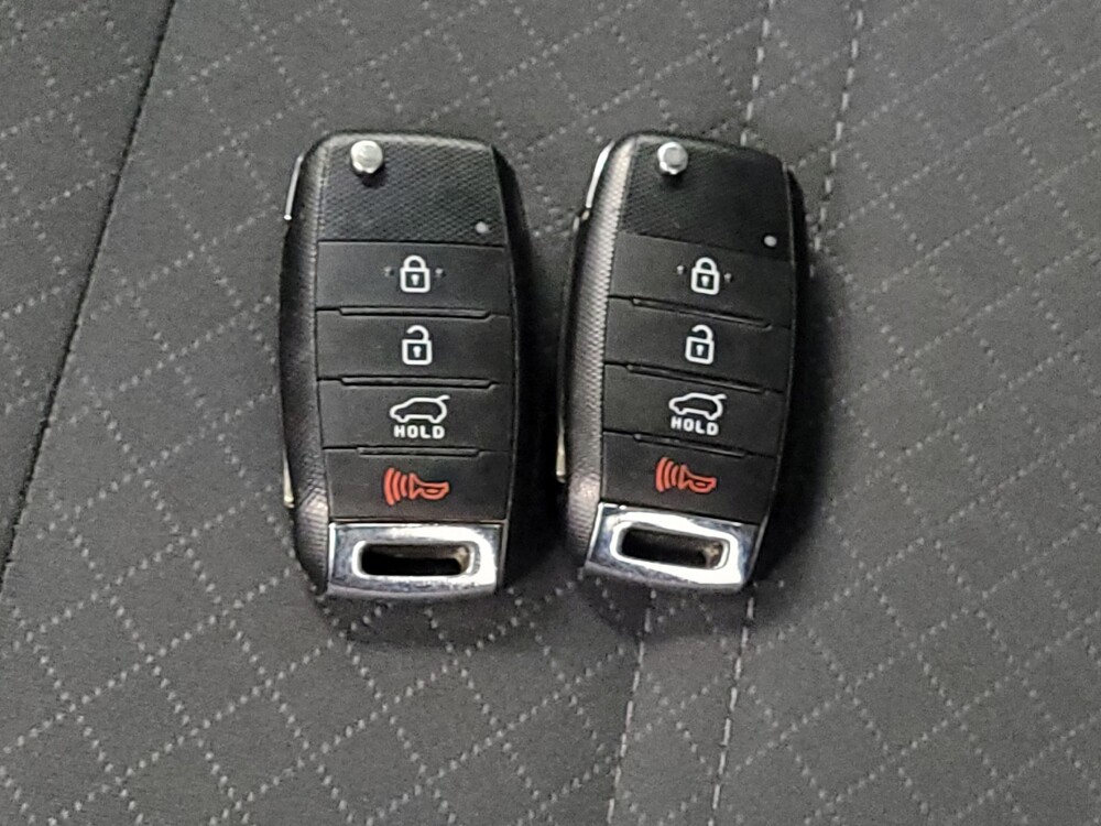 2019 Kia Sorento in Houston, TX 77060 - 18147194 32