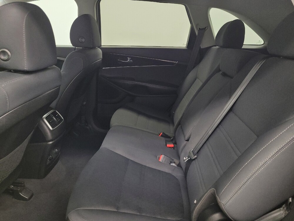 2019 Kia Sorento in Houston, TX 77060 - 18147194 18