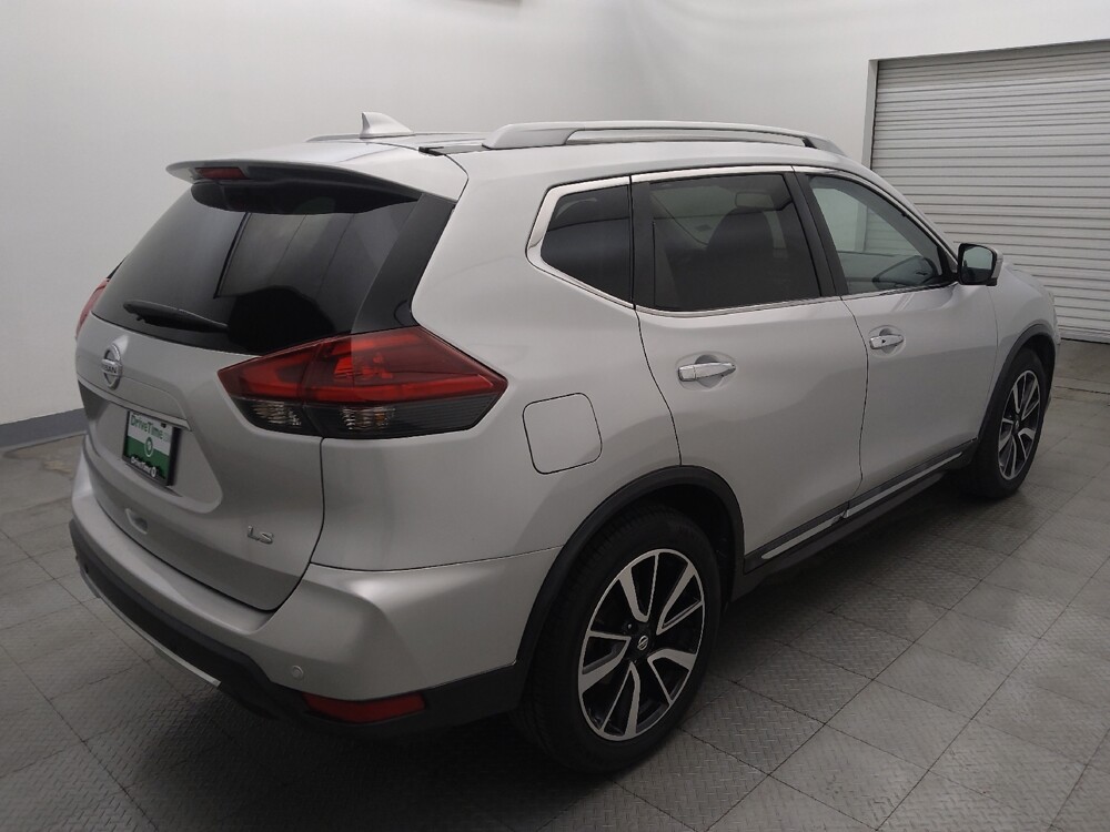 2019 Nissan Rogue in Houston, TX 77060 - 18147197 9