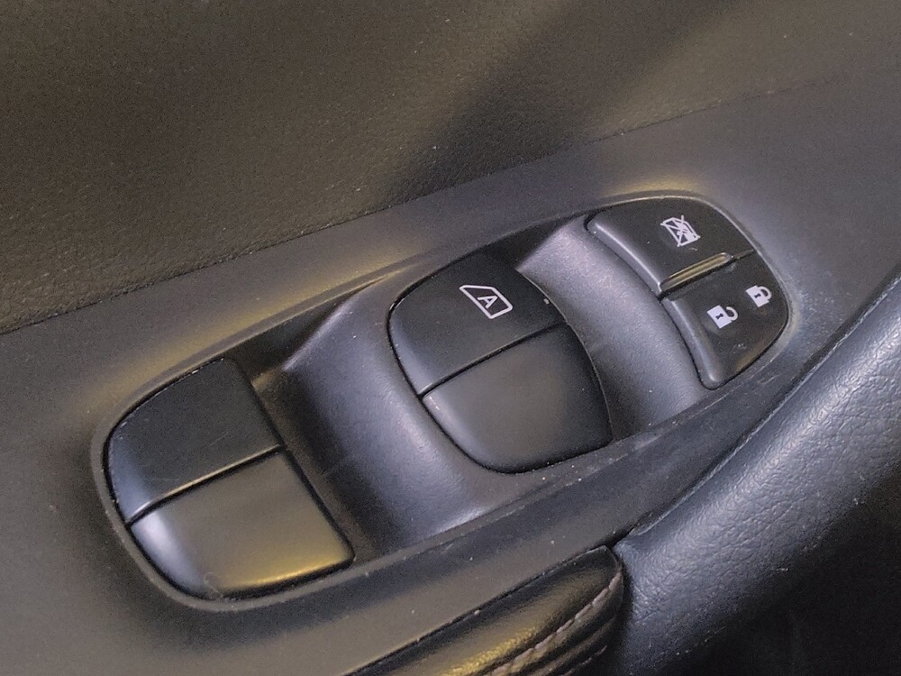2019 Nissan Rogue in Houston, TX 77060 - 18147197 27