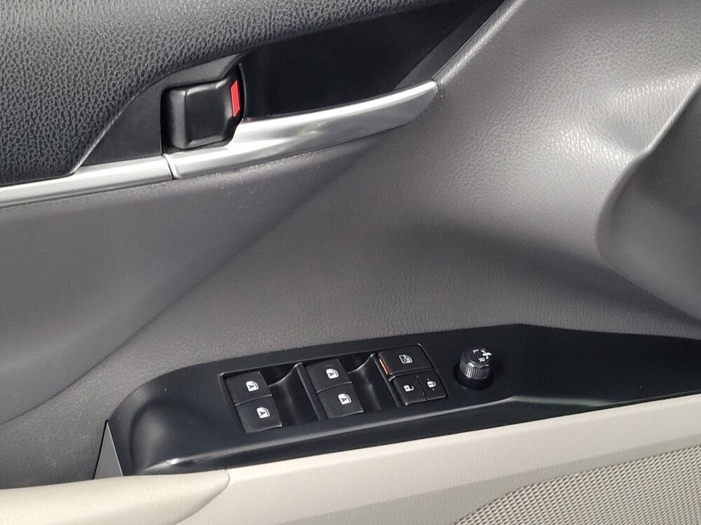 2019 Toyota Camry in Houston, TX 77060 - 18147198 27