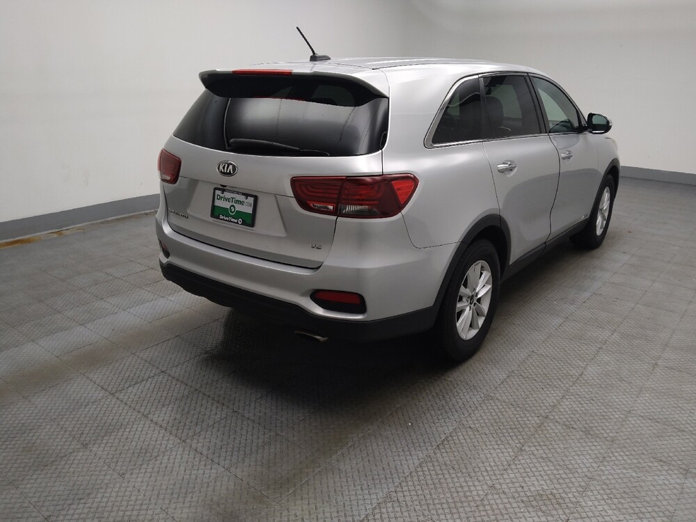 2019 Kia Sorento in Lombard, IL 60148 - 18147267 9