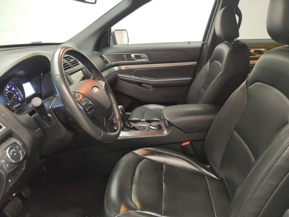 2019 Ford Explorer in Taylor, MI 48180 - 18147277 17