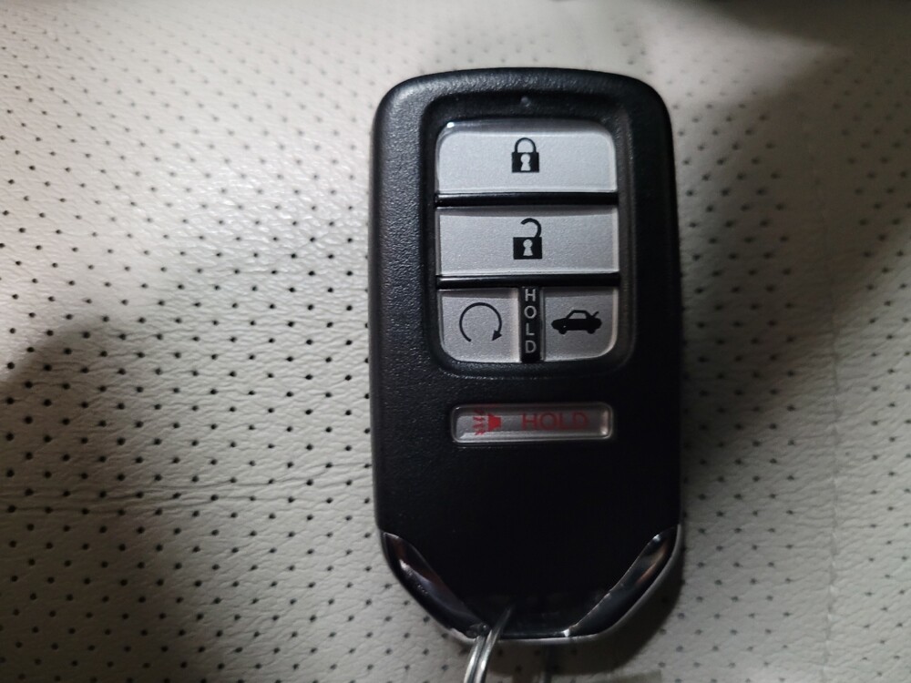 2018 Honda Accord in Laurel, MD 20724 - 18147294 32