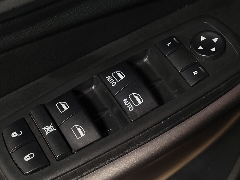 2019 Jeep Cherokee in Sanford, FL 32773 - 18147299 27