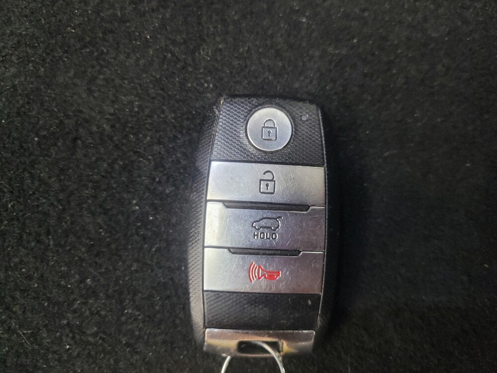 2018 Kia Sorento in Highland, IN 46322 - 18147363 32