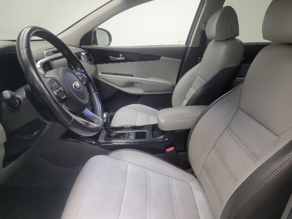 2018 Kia Sorento in Highland, IN 46322 - 18147363 17