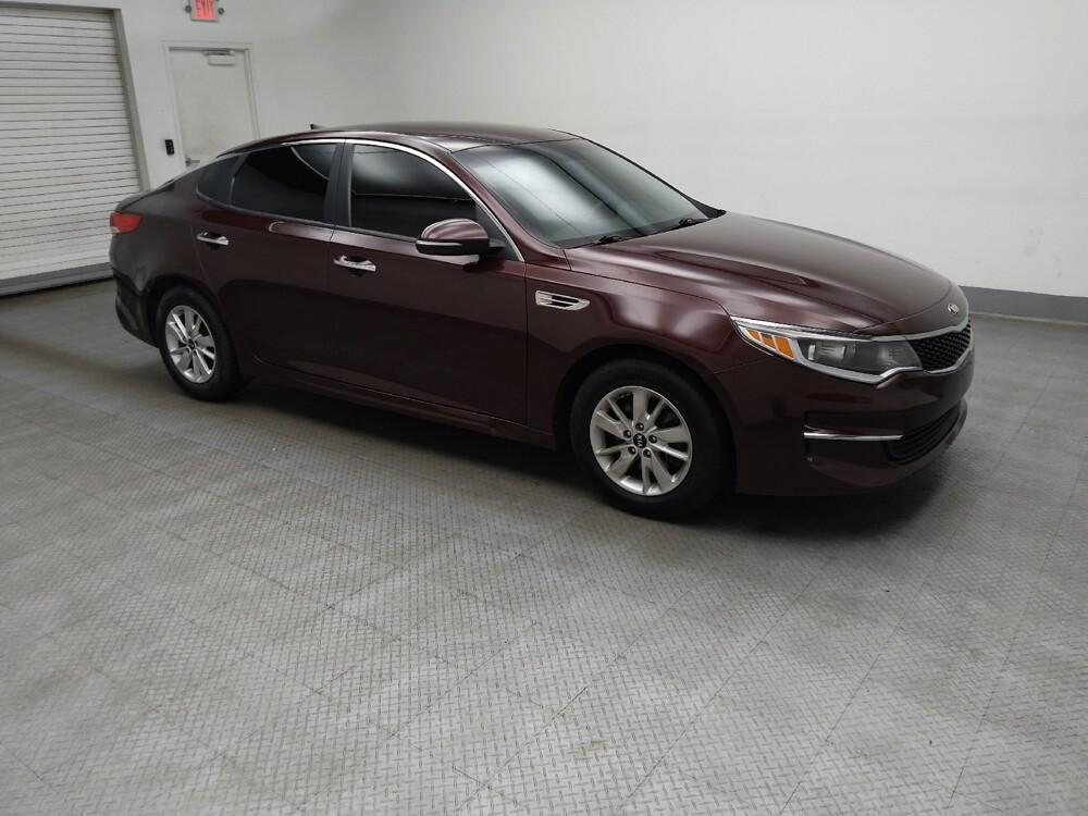 2018 Kia Optima in Peoria, IL 61615 - 18147375 11