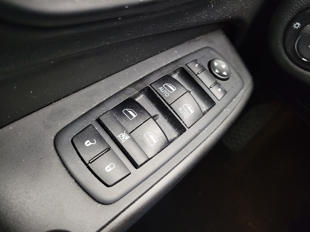 2021 Jeep Cherokee in Taylor, MI 48180 - 18147389 27
