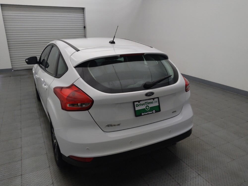 2018 Ford Focus in Houston, TX 77060 - 18147428 6