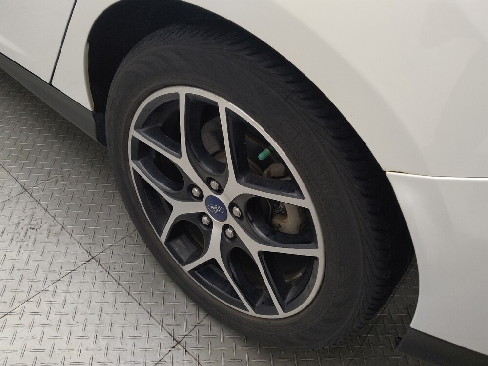 2018 Ford Focus in Houston, TX 77060 - 18147428 31