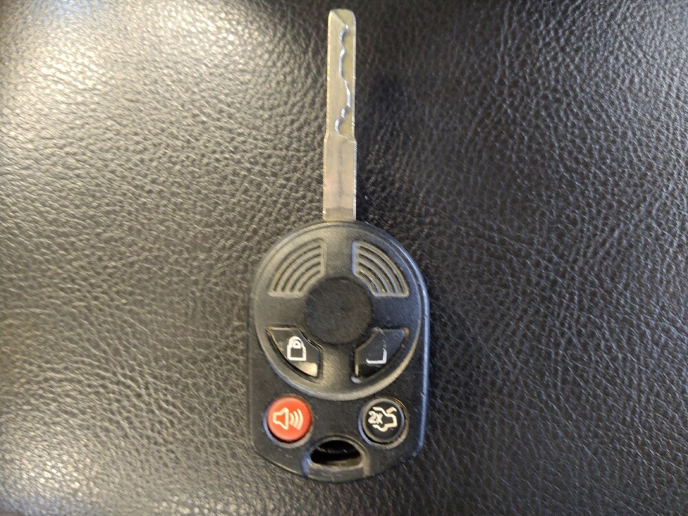 2018 Ford Focus in Houston, TX 77060 - 18147428 32
