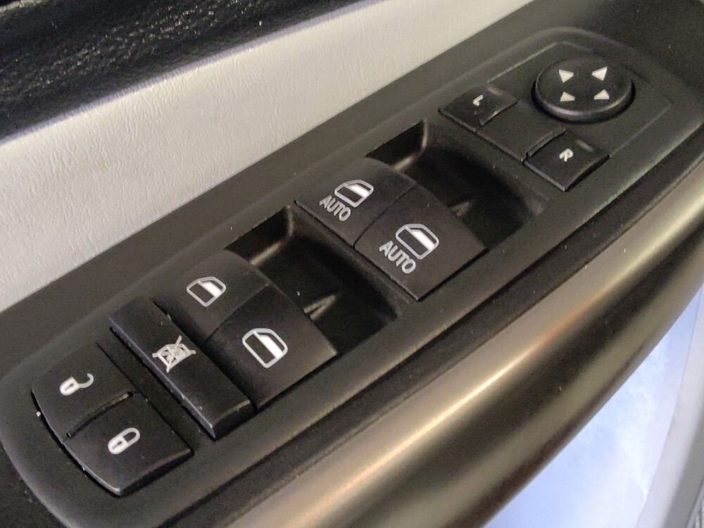 2020 Jeep Cherokee in Round Rock, TX 78664 - 18147504 27
