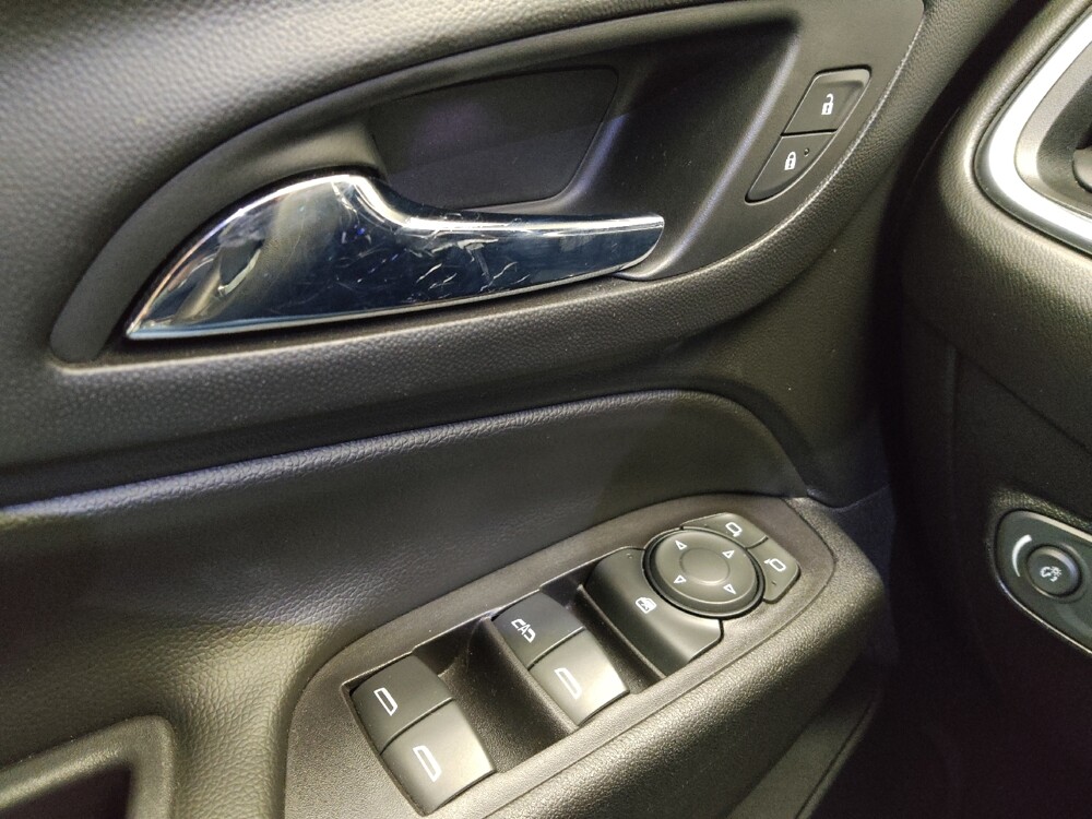 2019 Chevrolet Equinox in Ft Wayne, IN 46805 - 18147531 27