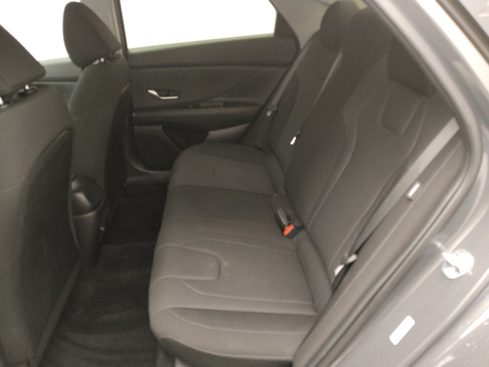 2025 Hyundai Elantra in Houston, TX 77074 - 18147549 18