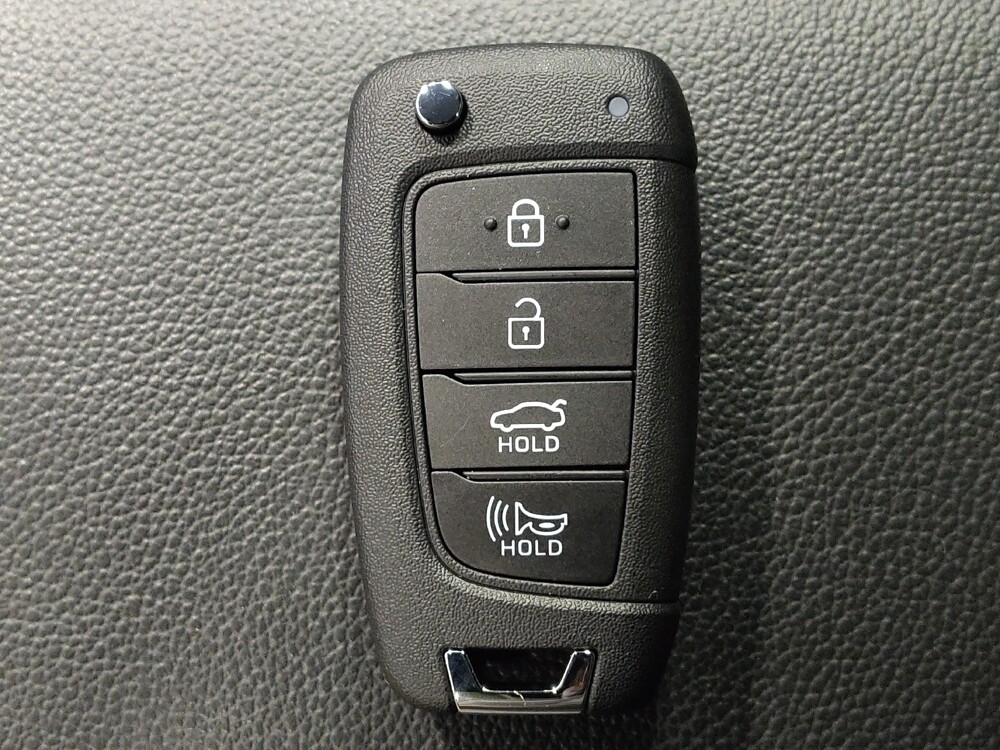 2025 Hyundai Elantra in Houston, TX 77074 - 18147549 32