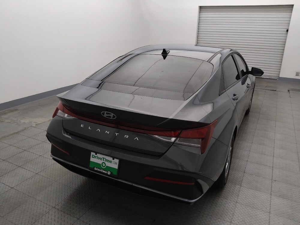 2025 Hyundai Elantra in Houston, TX 77074 - 18147549 7