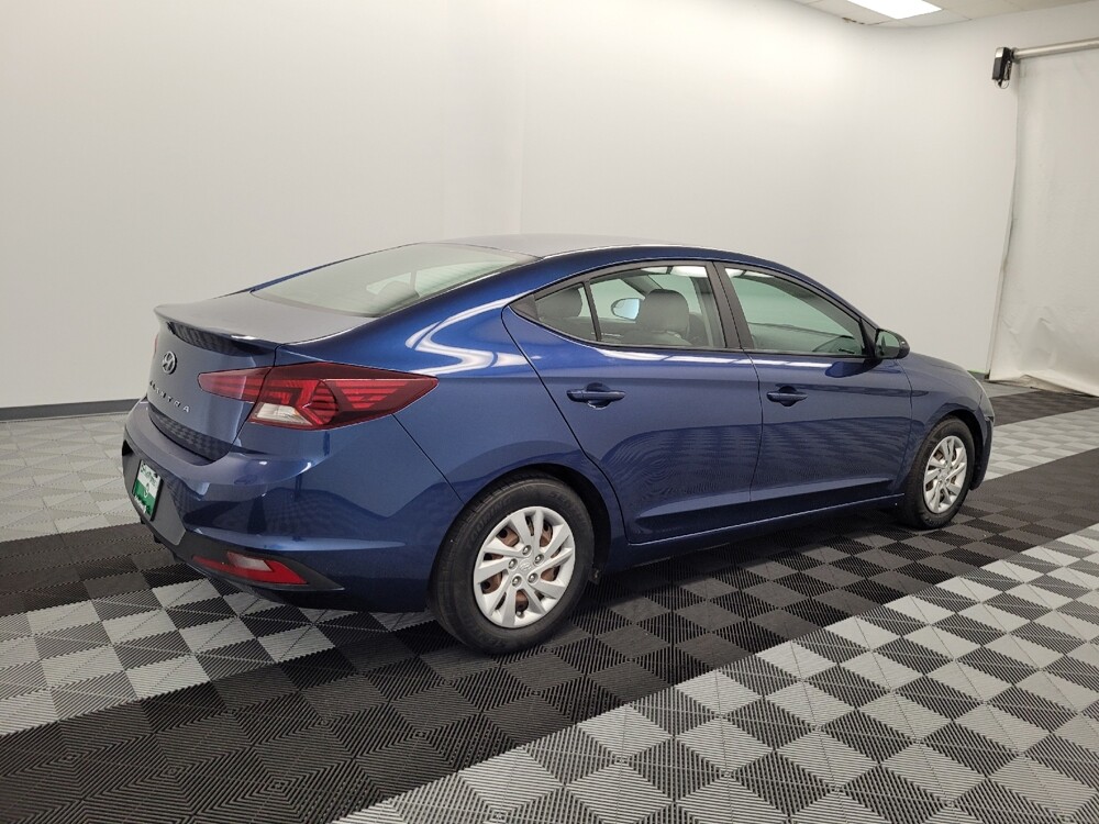 2019 Hyundai Elantra in Houston, TX 77060 - 18147609 10