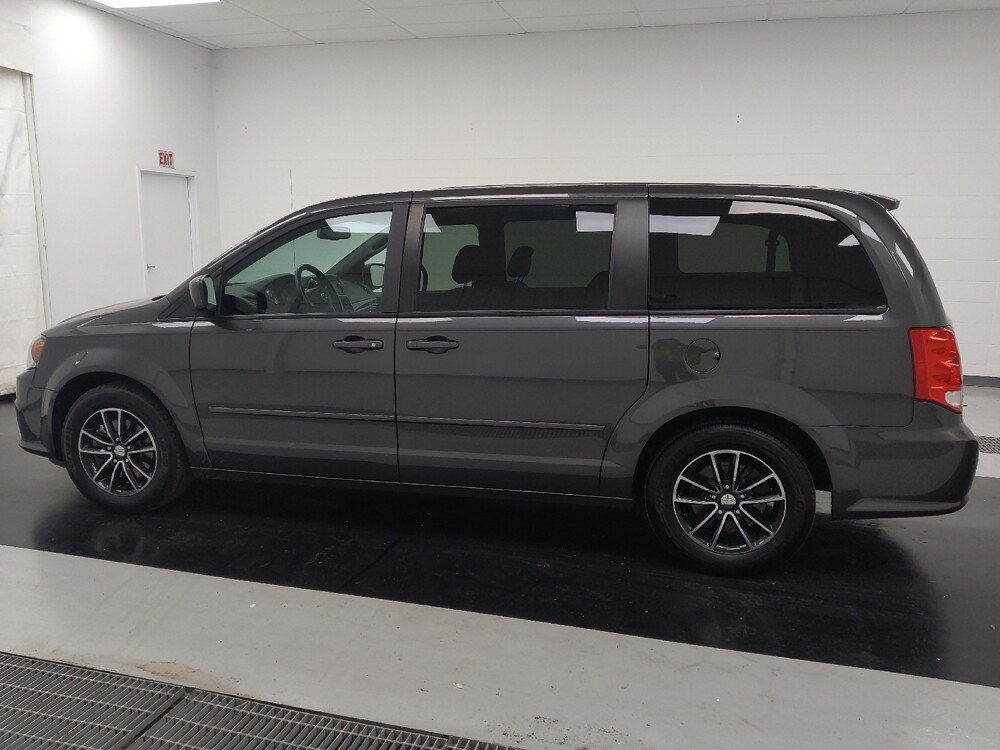 2016 Dodge Grand Caravan in St. Louis, MO 63125 - 18147731 3